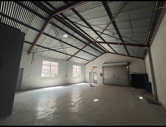 125M² WAREHOUSE TO LET IN DELAREY